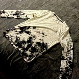 Hollister long sleeved shirt